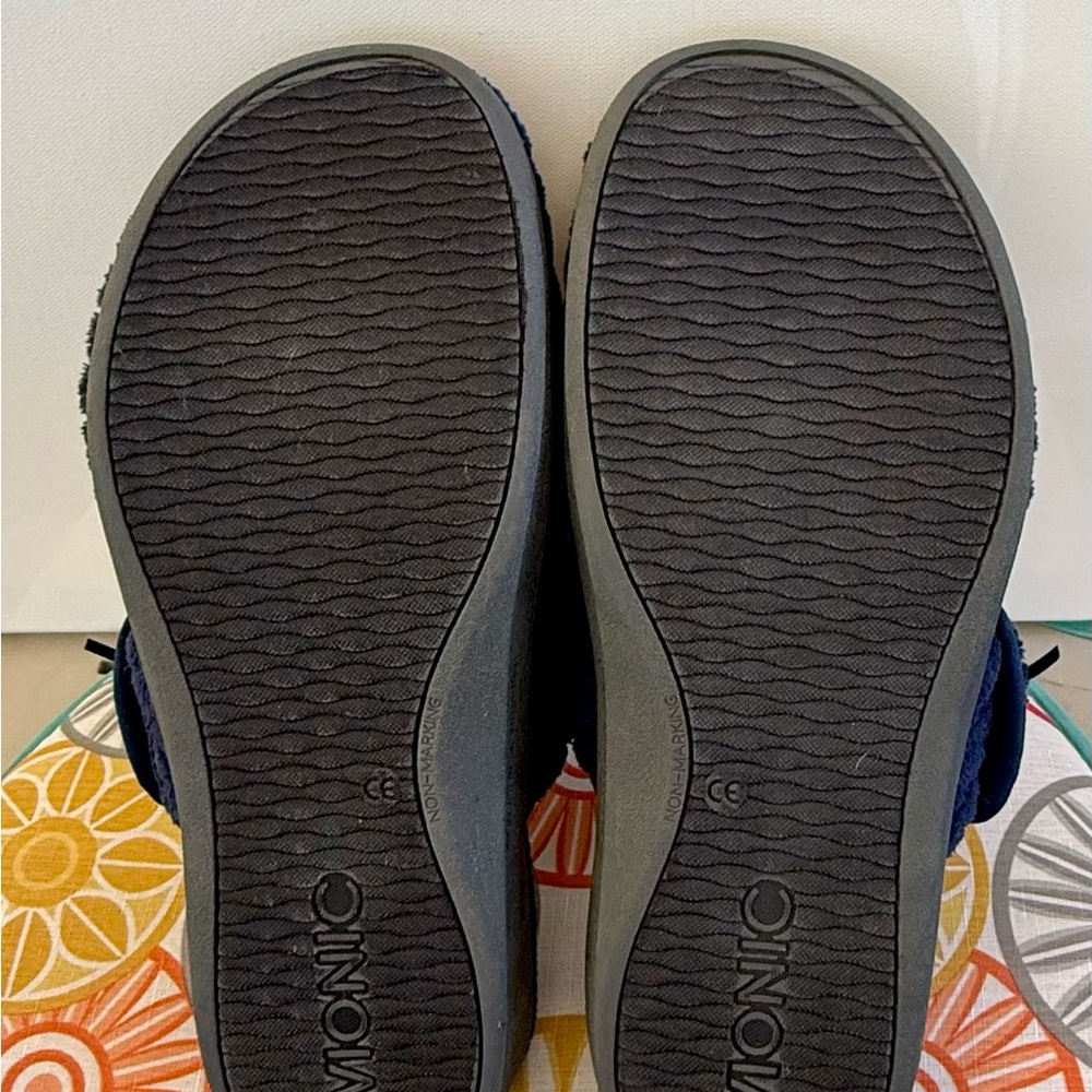 VIONIC  Cozy Navy Blue Quilted Slippers - Picture 4 of 12